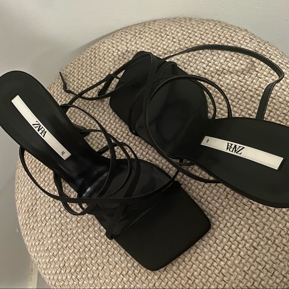 Zara Shoes - Strappy sandals.